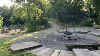 Dreispitz gravel pit barbecue area Dreispitz gravel pit barbecue area