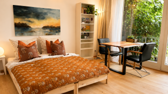 Garden Studio in the Heart of the Old Town