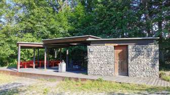 Hohenklingen Castle barbecue area