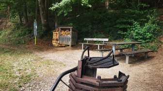 Barbecue Area Chuttler