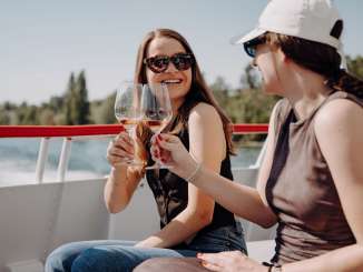 wii-ship-rhine-wine-mai-frueling (204) Two women taste wine on the Kursch boat on the Rhine between Schaffhausen and Stein am Rhein.