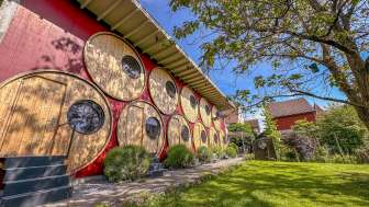Rüedi Wine Barrel Hotel