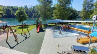 Swimming pool Dachsen